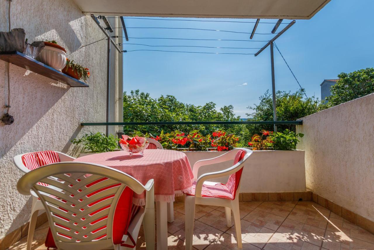 Apartment Dragica Krk Town Eksteriør billede