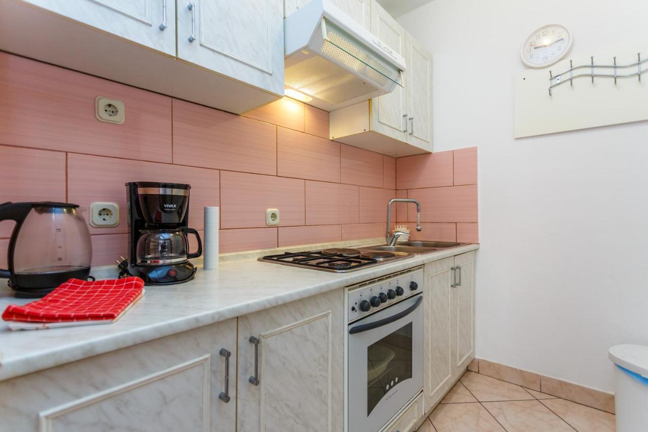 Apartment Dragica Krk Town Eksteriør billede