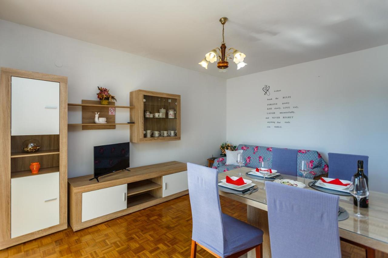 Apartment Dragica Krk Town Eksteriør billede