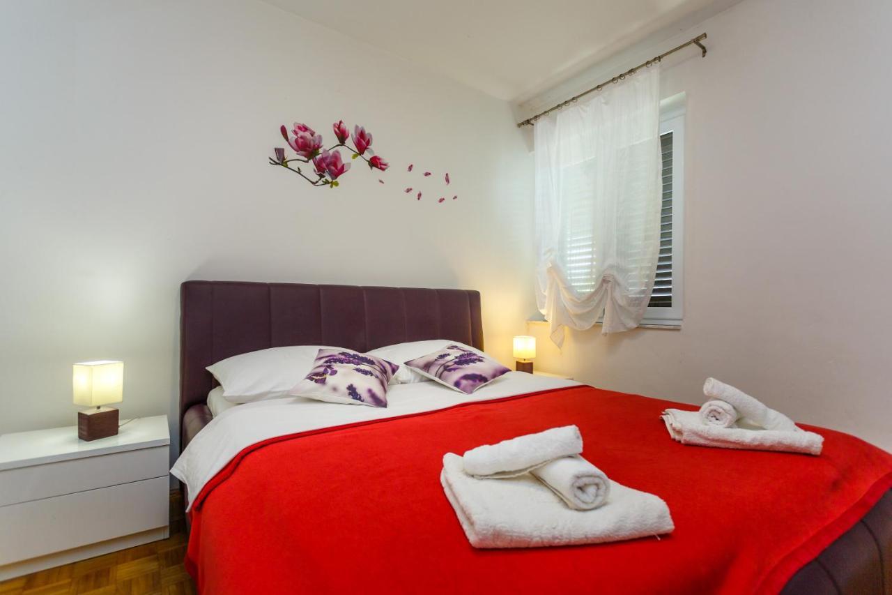 Apartment Dragica Krk Town Eksteriør billede