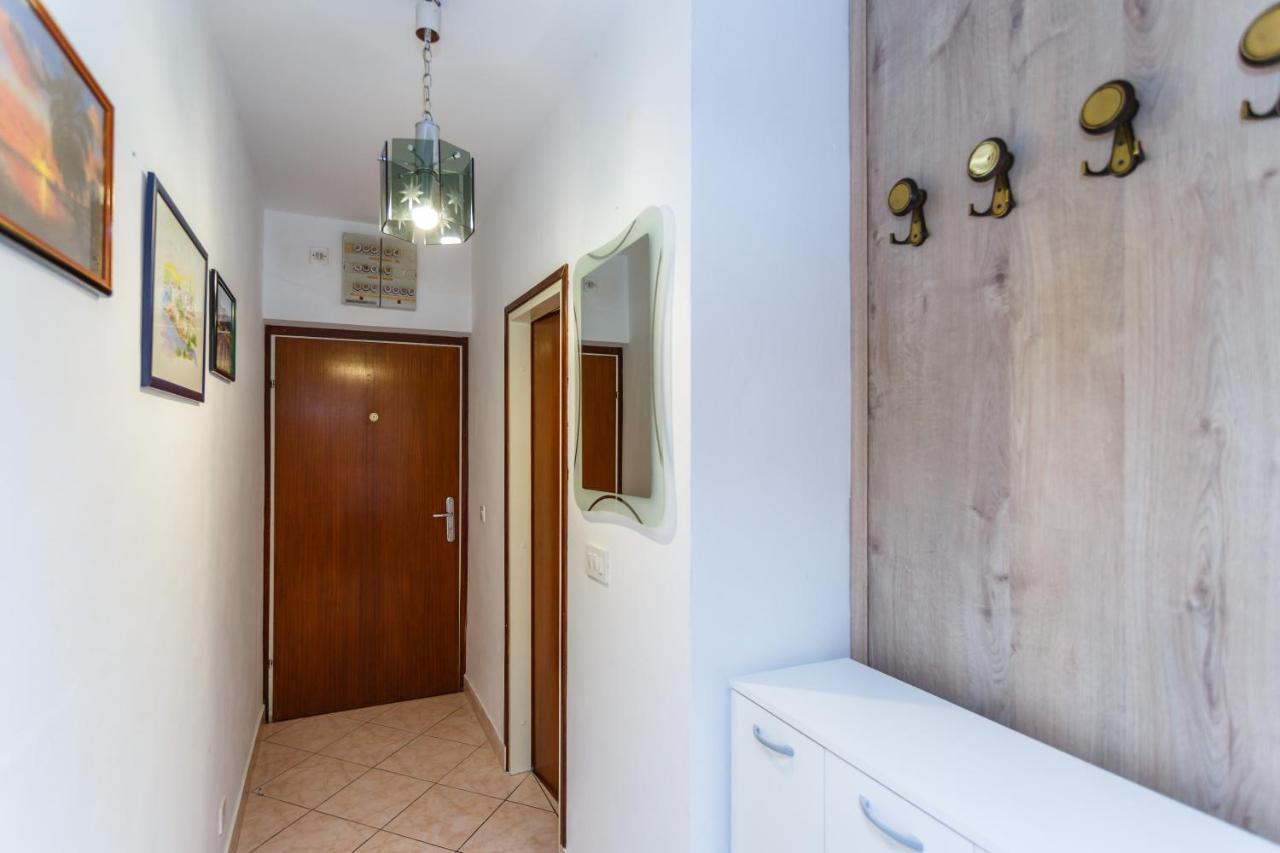 Apartment Dragica Krk Town Eksteriør billede