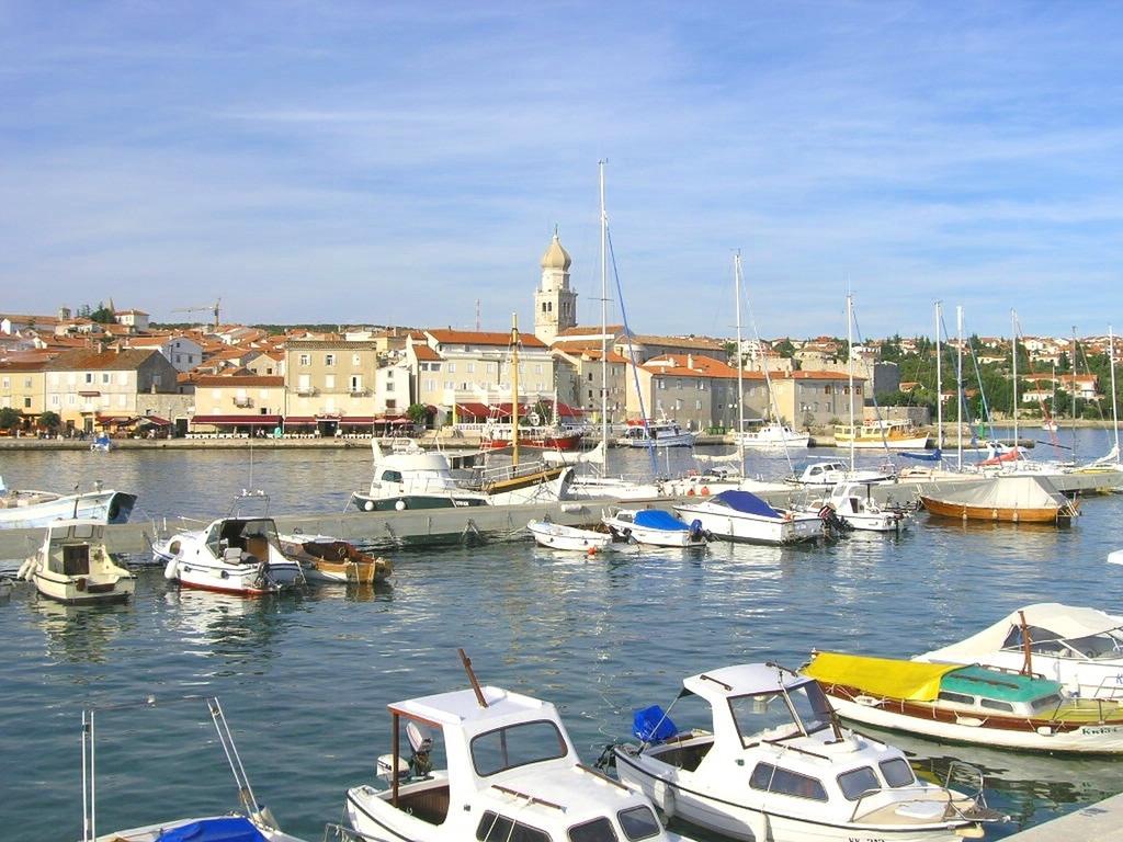 Apartment Dragica Krk Town Eksteriør billede